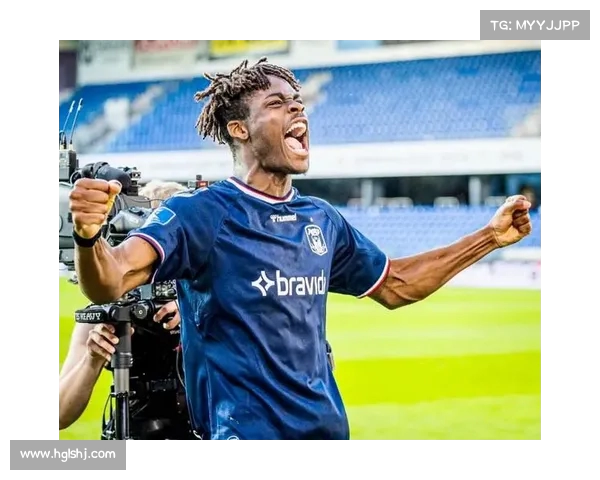 比塞克回应转会传闻:让外界说去,我专注于自己的工作 比塞克回应转会传闻:让外界说去,我专注于自己的工作